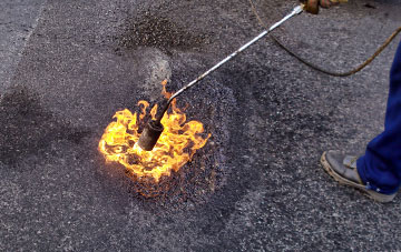 Asknish flat roofing repairs